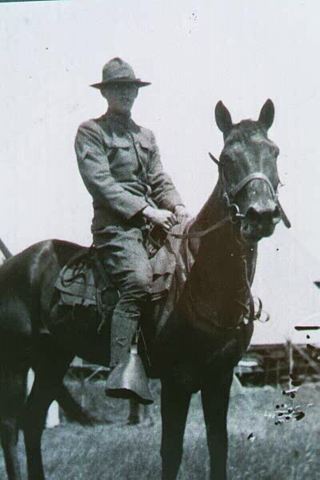 bill_w_in_uniform_on_horse.jpg