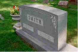dr._bob_and_anne_s_grave_10.jpg